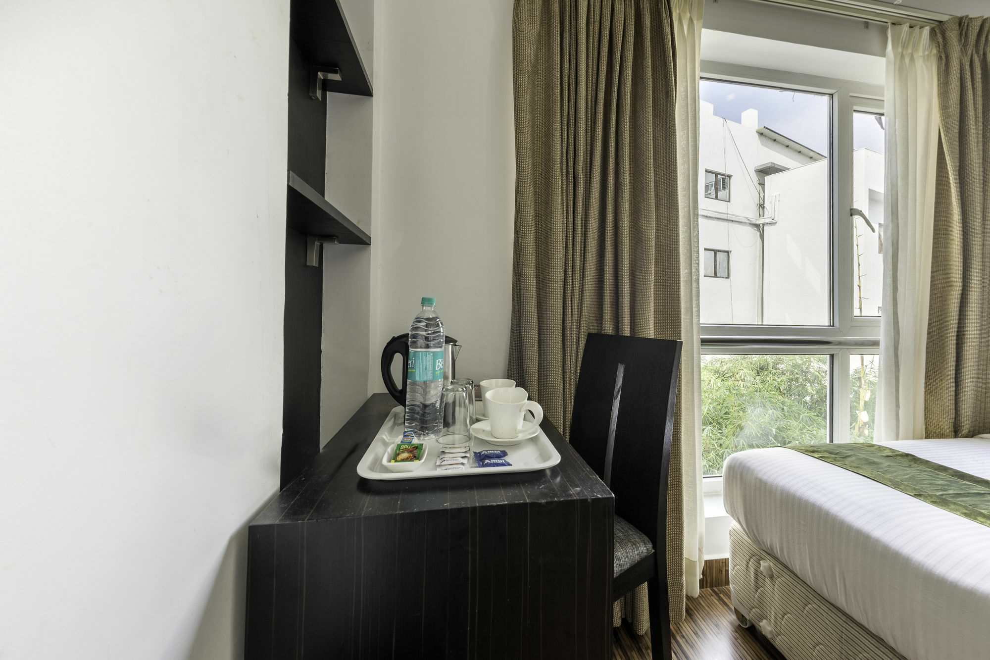 Treebo Trend J'S Five Two Boutique Hotel Chennai Exterior photo